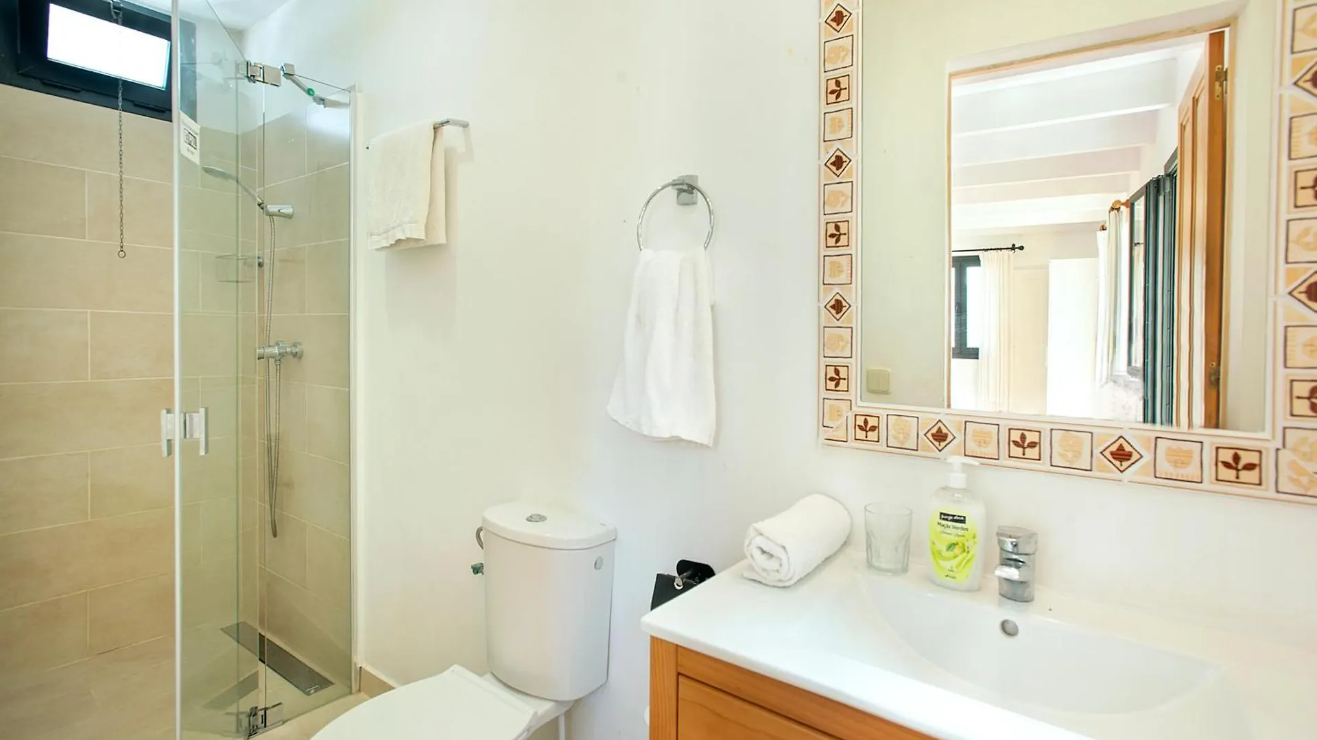 Owl Booking Villa Guacamayo - Vacation Paradise Pollenca Spain